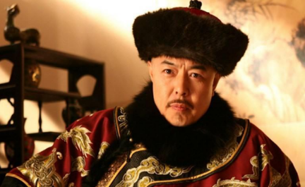 乾隆作为精明能干的帝王，却在晚期犯了哪些致命错误？