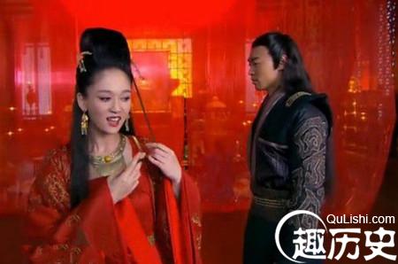 令狐冲的义兄是谁？令狐冲的义兄向问天个人简介