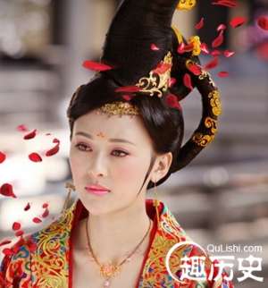 安乐公主天价百鸟裙里的女皇梦：安乐公主百鸟裙