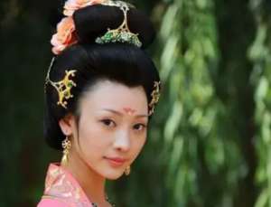 有哪些与史良娣相关的轶事典故？史籍中是如何记载的？