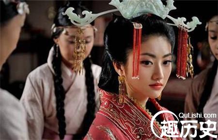 爱的疯狂：周幽王烽火戏诸侯只为博褒姒一笑！