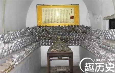 我们被骗了？清朝最能贪的人不是和珅而是他上司