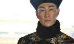 王辅臣本是骁勇悍将，为何却在康熙与吴三桂之间反复无常？