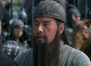 白马之战关羽一刀秒杀颜良之前,为何要倒提青龙刀？原因是什么？