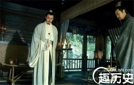 诸葛亮为何不早出山而是死等三顾茅庐的刘备呢？