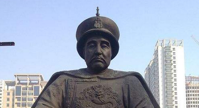 清太宗皇太极用人的特点是什么？不拘一格，不分满、汉、蒙古