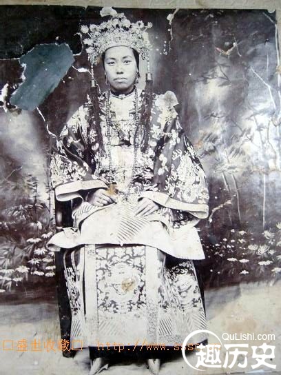 清朝服饰之:清代命妇礼服