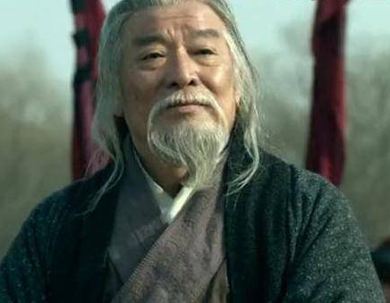 刘邦左右为难时韩信为什么还要请封齐王？原因是什么