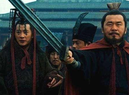 汉献帝两次谋杀曹操都失败了 曹操为什么不杀汉献帝