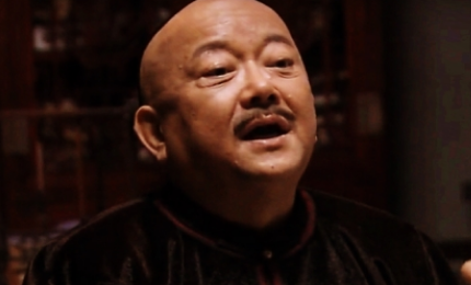 嘉庆为何急于解决和珅？只因他的皇位受到了极大的威胁