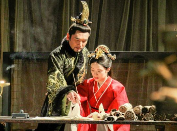 历史上，宣太后的晚年生活是怎样的？如何评价宣太后？