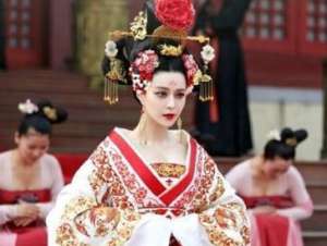 为何说武则天和李世民、李隆基三人的关系极为混乱？