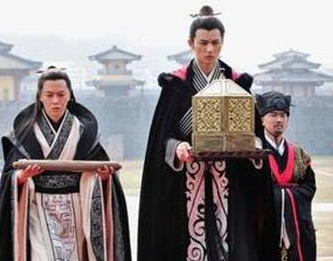 历史上太子丹派人刺杀嬴政是为了什么-为何这么做？