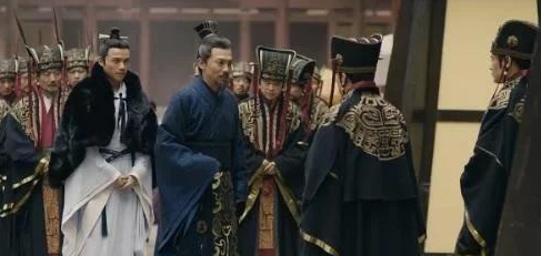 曹操送得空盒到底有什么意义 为什么荀彧看到之后就自杀了呢