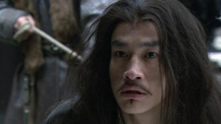 为什么说在白门楼上，曹操其实是在不断试探刘备？