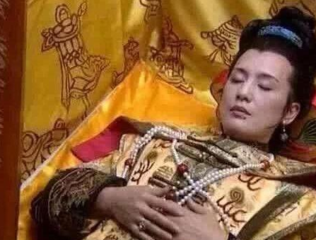 容妃作为康熙最宠的妃子 最后为何会被安排去刷马桶呢