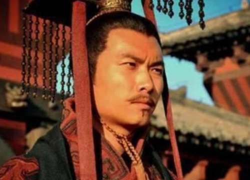 刘巴明明不喜欢刘备，为什么到最后却效命于他？