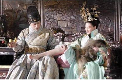 宫女与太监的对食起源于何时？为什么会有对食恋？
