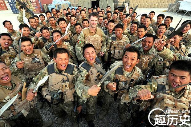 （老照片）戈戈里弯刀是世界十大名刀吗？