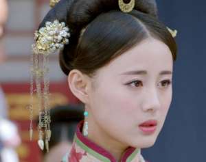 同为顺治帝的嫔妃又都来自董鄂氏家族，为何贞妃的人生如此的悲惨？