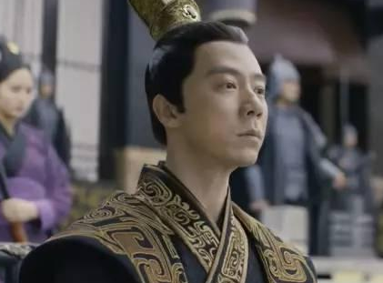 东汉末年皇帝已经沦为傀儡了 挟天子真的可以令诸侯吗