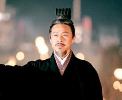 历史上真实的郭嘉，他的一生都献出过哪些计谋？