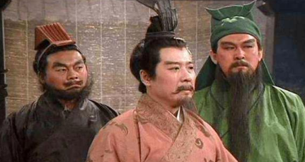 孙权为何非要与刘备联盟，为自己多树立一个竞争对手？