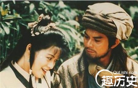 丐帮两任帮主乔峰和洪七公之间的关系如何