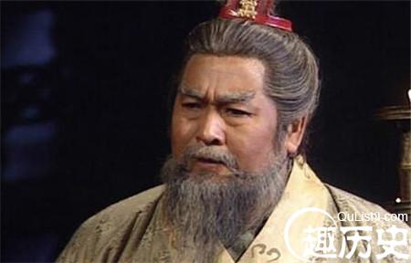孙吴名将黄盖发起火烧赤壁特意选在几更天