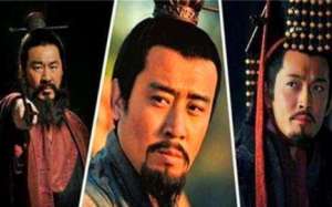 曹操和刘备都是指挥千军万马的统帅，他们的武力谁高谁低？