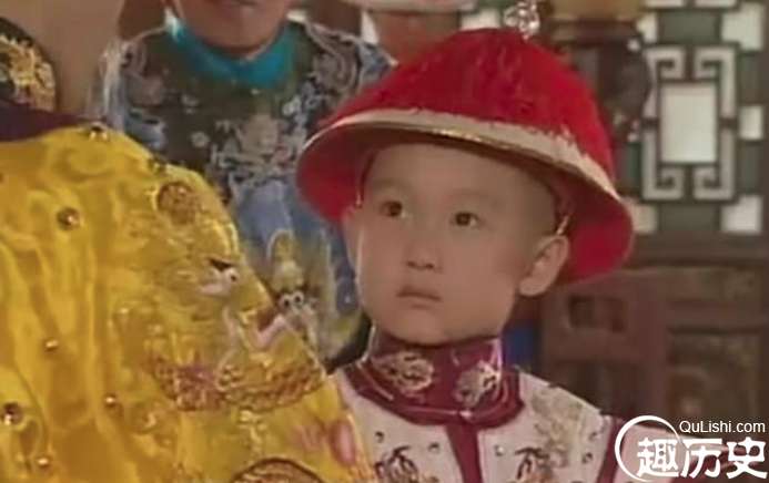 一僧人带着一小孩冒充乾隆的孙子,官员只用一招揭穿