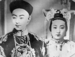 为什么说珍妃是清宫中挨打最多的妃子？入宫11年，半数时间被圈禁