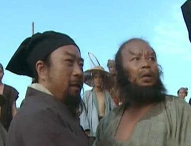 晁盖亲征曾头市时，吴用公孙胜为什么没有一起去？