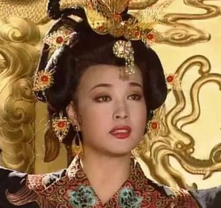 武则天让上官婉儿家破人亡 武则天为什么还敢将上官婉儿带在身边