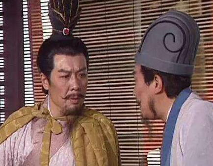 刘备和曹操相比 诸葛亮为什么会选择辅佐刘备