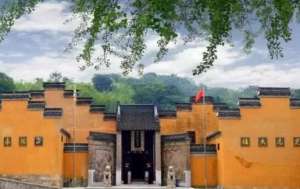 日军冲进寺庙要搜查，和尚拿出一样东西吓走500日军