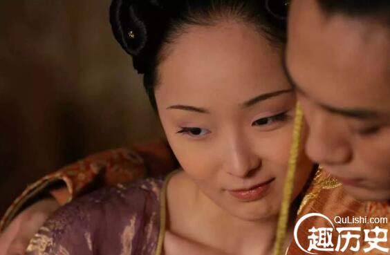 弑兄夺嫂费劲心机登上皇位，荒淫八年最终一命呜呼