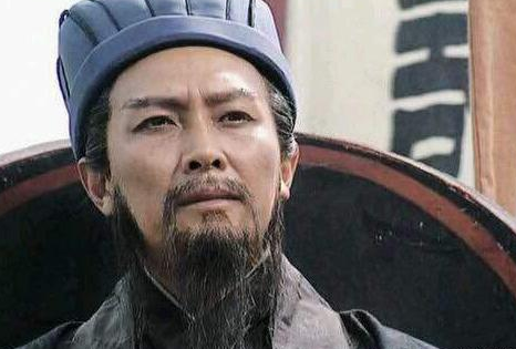 刘备和曹操相比 诸葛亮为什么会选择辅佐刘备