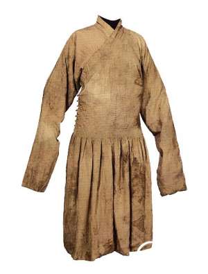 辽金元服饰：元代男服辫线袄
