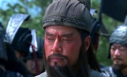 对于被关羽骂作“鼠辈”的江东众人而言，哪三人可以教训他？